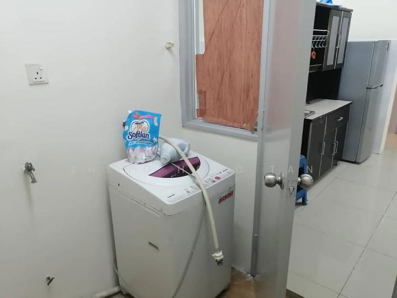 Kondominium untuk Dijual di Platinum Lake PV 15 - Zheng Hong Tan - Kitchen - PropertyGuru.com.my