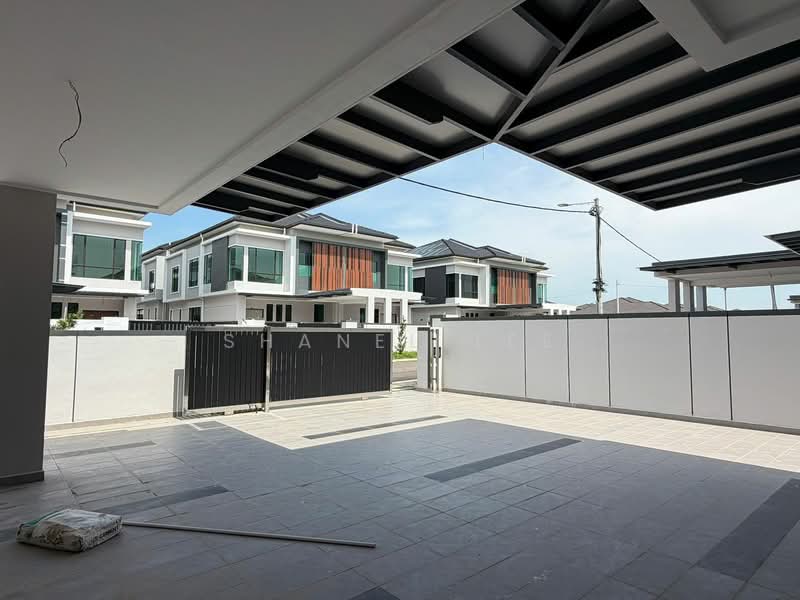 Rumah Kluster untuk Dijual di Taman Tasik Indah (Kluang) - Shanel Tee - Exterior - PropertyGuru.com.my