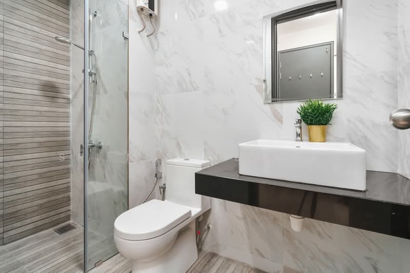 Service Residence for Rent at Emporis - Sri Nur Hidayyah - Bathroom - PropertyGuru.com.my