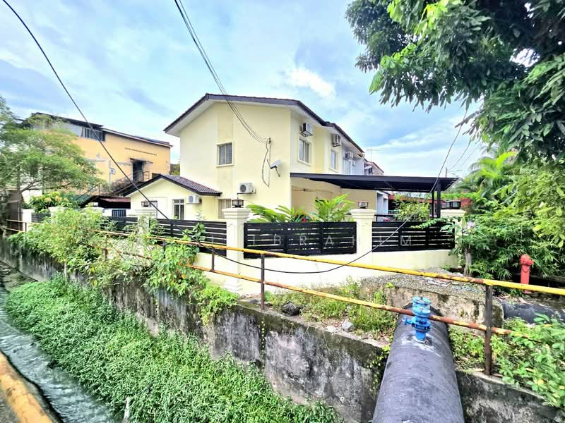Rumah Teres 2 Tingkat untuk Dijual di Taman Cempaka (Ampang) - Azli Ibrahim - Exterior - PropertyGuru.com.my