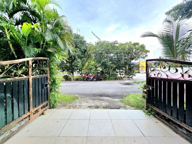 Rumah Teres 2 Tingkat untuk Dijual di Taman Cempaka (Ampang) - Azli Ibrahim - Exterior - PropertyGuru.com.my