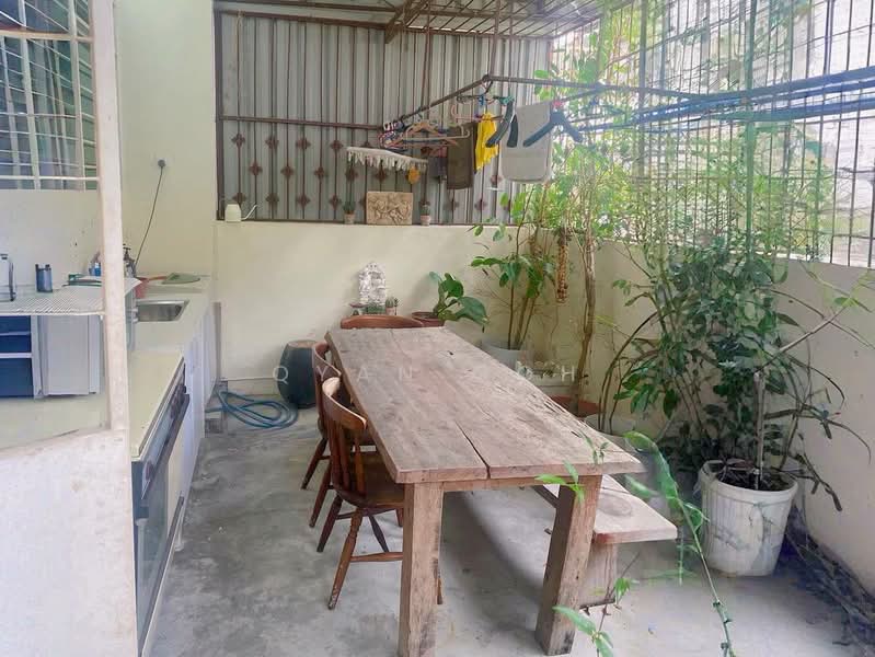Rumah Teres 2 Tingkat untuk Disewa di Taman Green Lane (Jelutong) - Qyan Goh - Kitchen - PropertyGuru.com.my