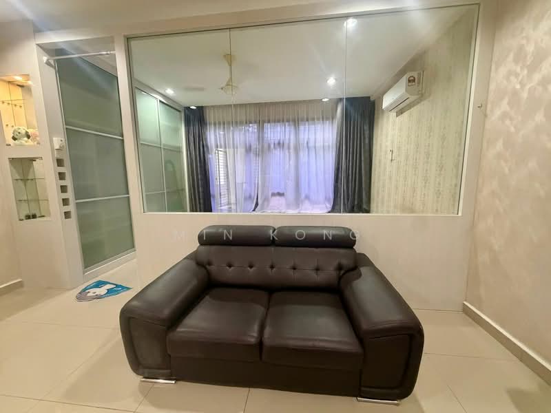 Pangsapuri untuk Disewa di Perdana Apartment (Mount Austin) - Min Kong - Living Room - PropertyGuru.com.my