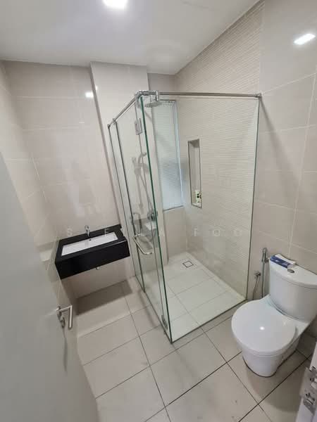 Servis Apartment untuk Disewa di Sapphire Paradigm - Stella Foo - Bathroom - PropertyGuru.com.my