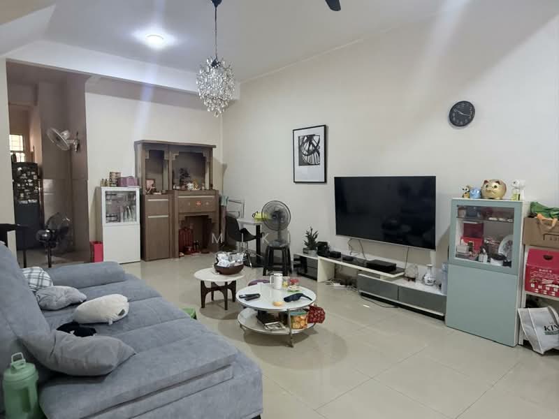 Rumah Teres 2 Tingkat untuk Disewa di Taman Tasik Prima (Puchong) - Miki . - Living Room - PropertyGuru.com.my