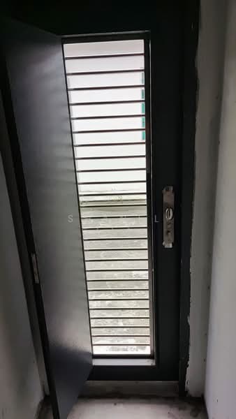 1-storey Terraced House for Sale in Taman Kluang Indah (Kluang) - Shanel Tee - Entrance - PropertyGuru.com.my