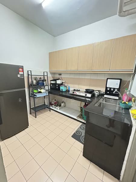 Condominium for Rent at Residensi Laguna (Sunway Belvedere) - Raymond Ling - Kitchen - PropertyGuru.com.my