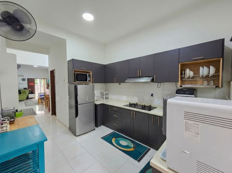 Rumah Teres 1 Tingkat untuk Dijual di Taman Lestari Mewah (Semenyih) - Azli Ibrahim - Kitchen - PropertyGuru.com.my