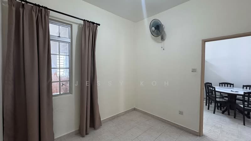 Rumah Teres 2 Tingkat untuk Disewa di Taman Desa Tebrau (Tebrau) - Jessy Koh - Dining Room - PropertyGuru.com.my