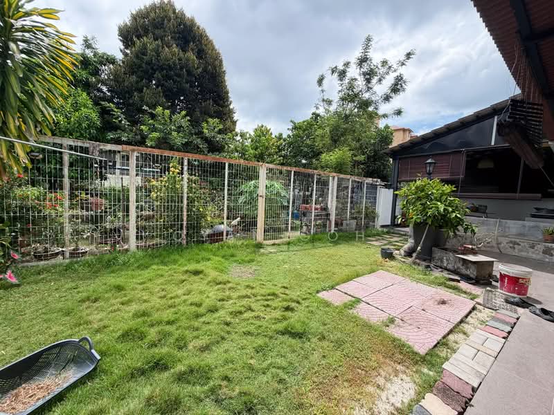 Rumah Berkembar untuk Dijual di Taman Green Lane (Jelutong) - Qyan Goh - Garden - PropertyGuru.com.my