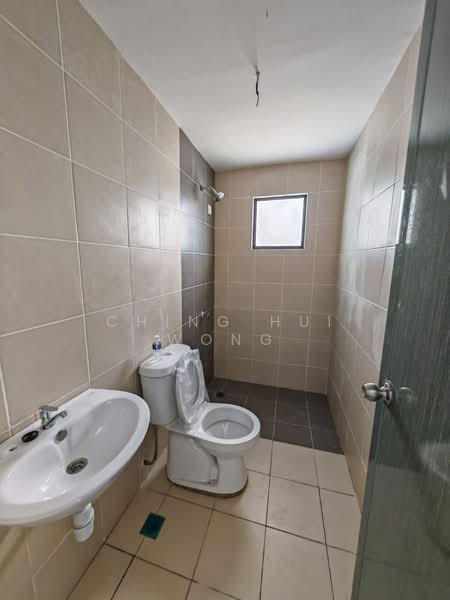 Townhouse for Sale in Kota Kinabalu (Sabah) - Ching Hui Wong - Bathroom - PropertyGuru.com.my