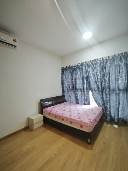 Condominium for Rent at Amberside @ Country Garden Danga Bay - SJ CHAN - Bedroom - PropertyGuru.com.my