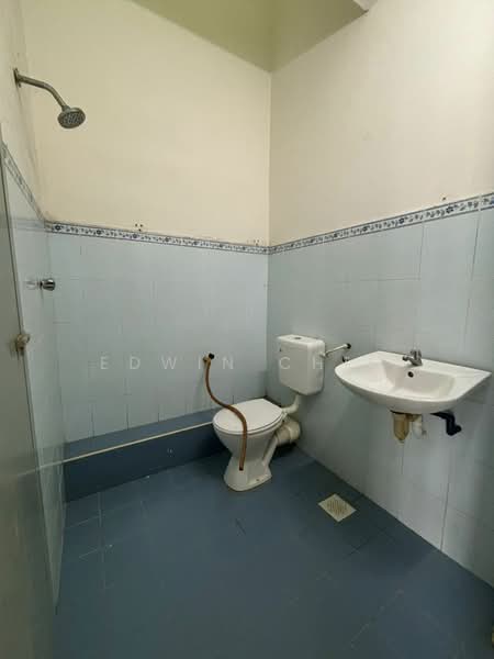 Rumah Teres 2 Tingkat untuk Dijual di Taman Seri Semeling (Bedong) - Edwin Chin - Bathroom - PropertyGuru.com.my