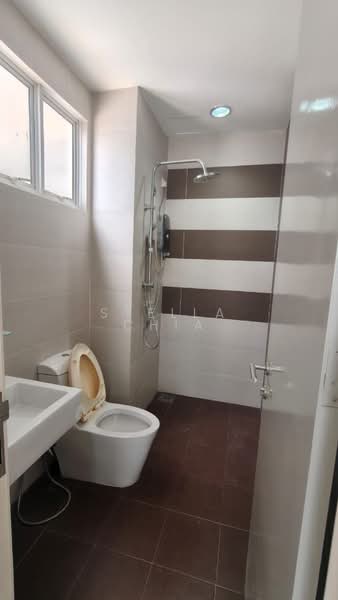 Service Residence for Rent at Skysuites @ Meldrum Hills - Stella Chia - Bathroom - PropertyGuru.com.my