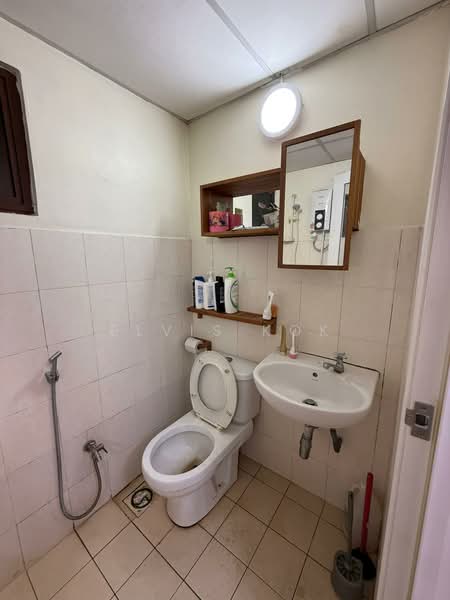 Rumah Teres 2 Tingkat untuk Dijual di Taman Jelok Impian (Kajang) - Elvis Kok - Bathroom - PropertyGuru.com.my
