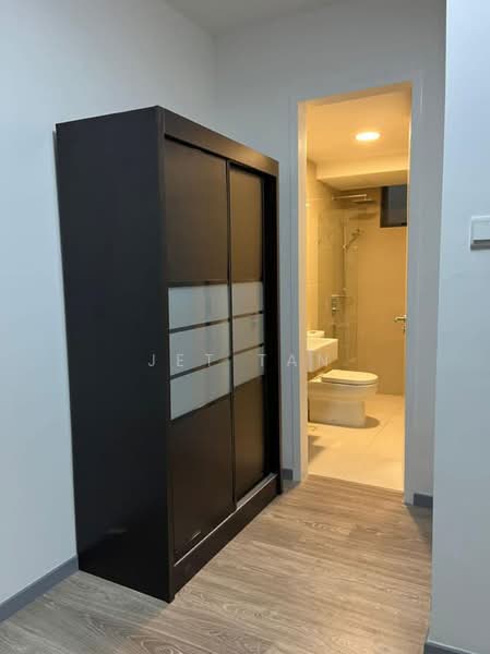 Servis Apartment untuk Disewa di United Point (Residensi Berpadu) - Jet Tan - Corridor - PropertyGuru.com.my
