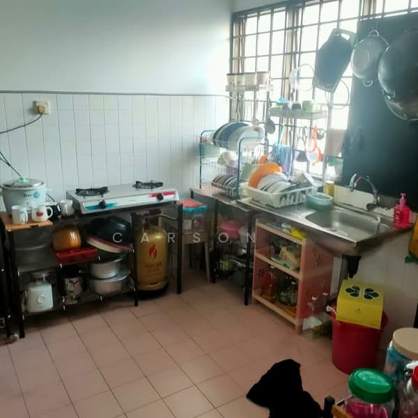 2-storey Terraced House for Sale in Taman Daya (Johor Bahru) - Carson . - Kitchen - PropertyGuru.com.my