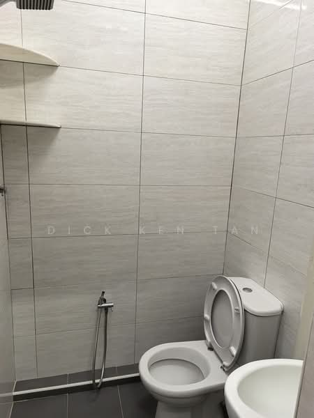 Kondominium untuk Disewa di Jay Series (Greenlane Heights Block J) - Dick Ken Tan - Bathroom - PropertyGuru.com.my