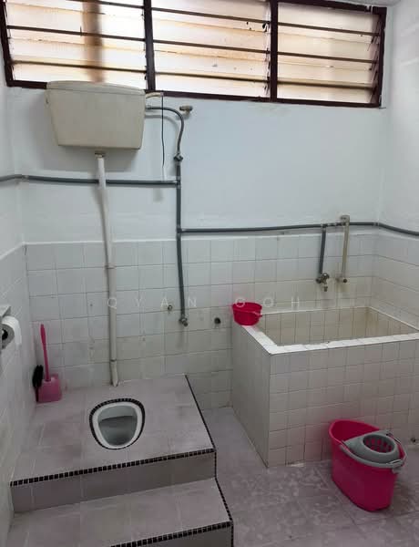 Rumah Teres 2 Tingkat untuk Disewa di Taman Green Lane (Jelutong) - Qyan Goh - Bathroom - PropertyGuru.com.my