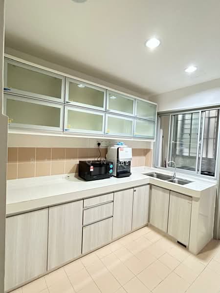 Kondominium untuk Disewa di Residensi Laguna (Sunway Belvedere) - Raymond Ling - Kitchen - PropertyGuru.com.my