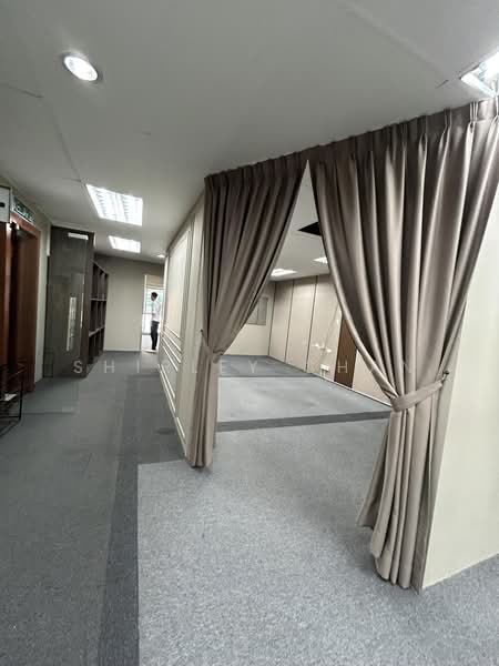 Kedai / Pejabat untuk Dijual di Petaling Jaya (Selangor) - Shirley Chan - Corridor - PropertyGuru.com.my
