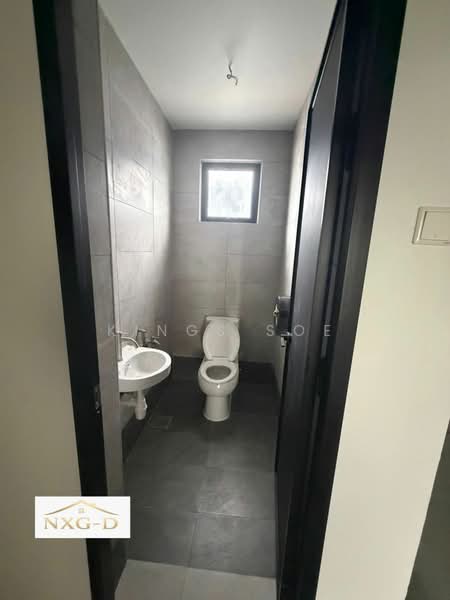 Factory for Rent in Kapar (Selangor) - Kings Soe - Bathroom - PropertyGuru.com.my