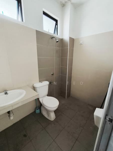 2-storey Terraced House for Rent in Taman Lagenda Putra (Kulai) - Robin Teo - Bathroom - PropertyGuru.com.my