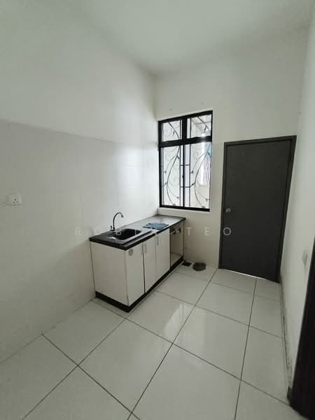 2-storey Terraced House for Rent in Taman Lagenda Putra (Kulai) - Robin Teo - Kitchen - PropertyGuru.com.my