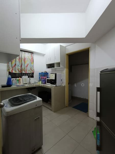 Condominium for Sale at Sri Pelangi Condominiums - Kathryn Low - Kitchen - PropertyGuru.com.my