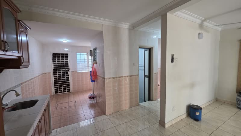 2-storey Terraced House for Sale in Kota Kemuning (Shah Alam) - J J - Kitchen - PropertyGuru.com.my