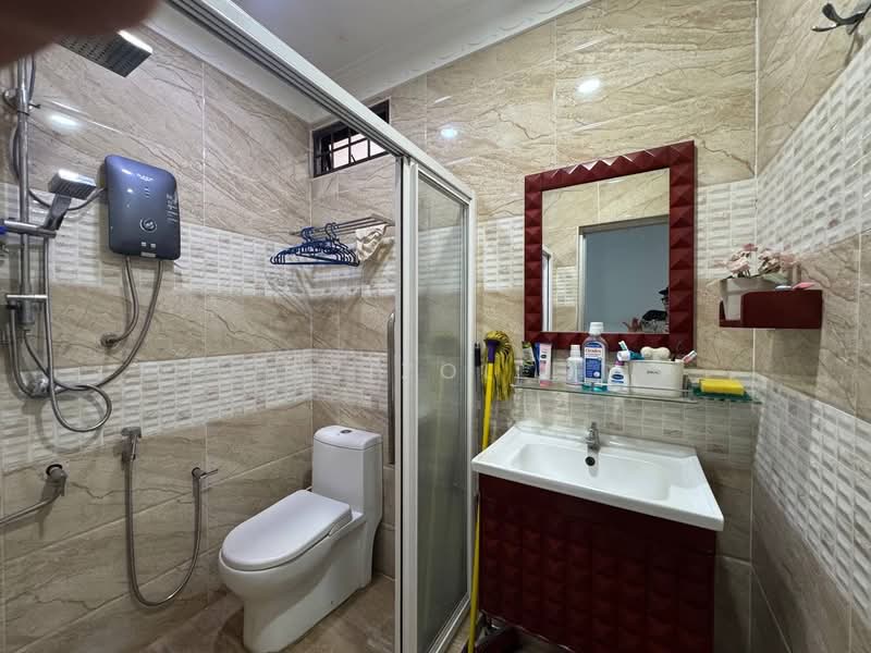 Rumah Teres 1 Tingkat untuk Dijual di Taman Bukit Cheras (Cheras) - Azizol . - Bathroom - PropertyGuru.com.my