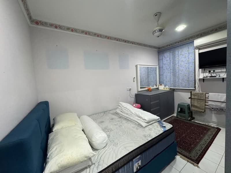Rumah Teres 1 Tingkat untuk Dijual di Taman Bukit Cheras (Cheras) - Azizol . - Bedroom - PropertyGuru.com.my