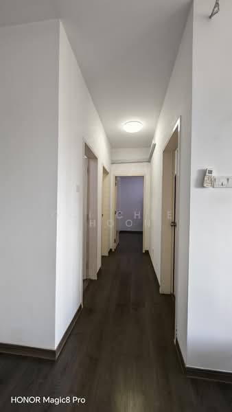 Pangsapuri untuk Dijual di Residensi Pauh Permai - Ooi Chee Khoon - Corridor - PropertyGuru.com.my