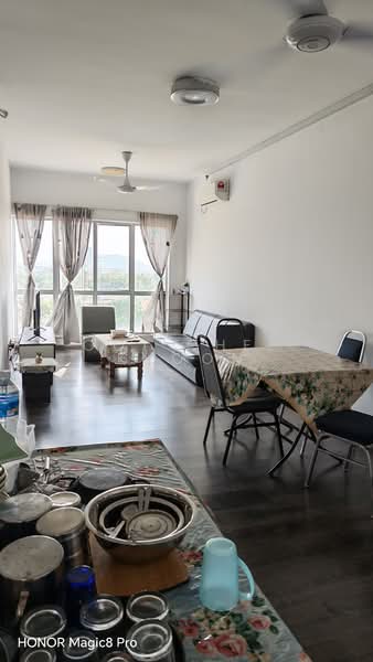 Pangsapuri untuk Dijual di Residensi Pauh Permai - Ooi Chee Khoon - Living Room - PropertyGuru.com.my