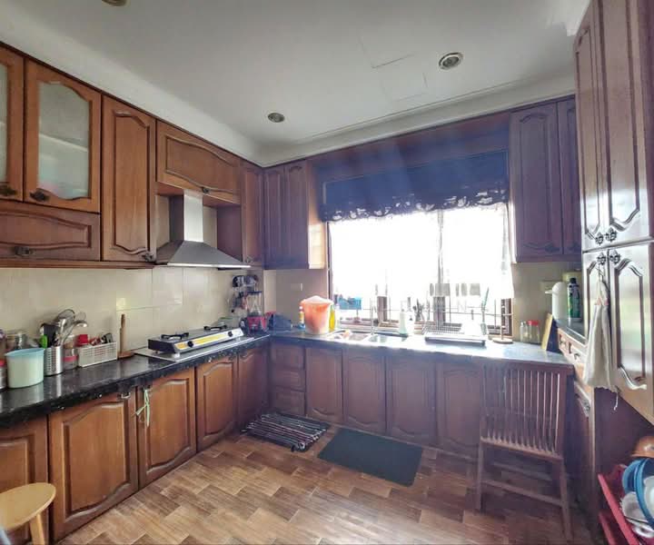 Bungalow for Sale in Subang Bestari (Shah Alam) - Sa'a Nordin - Kitchen - PropertyGuru.com.my