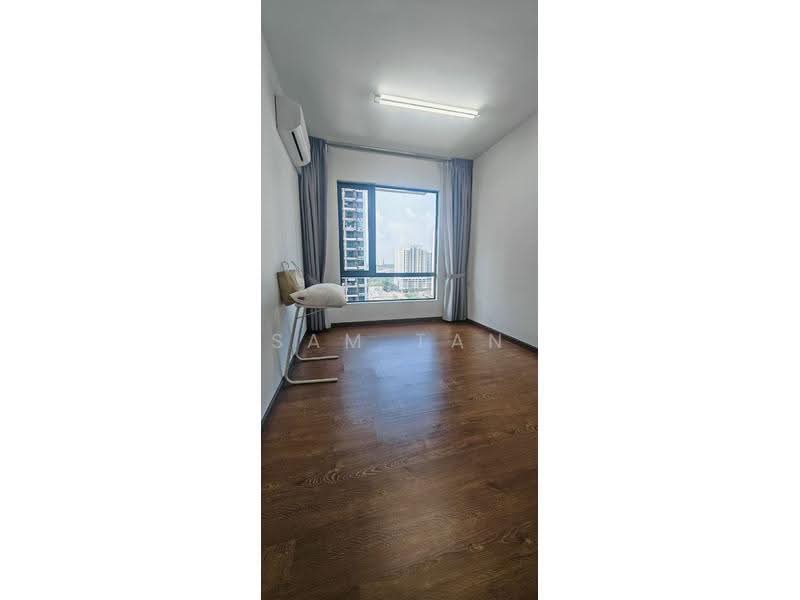 Kediaman Servis untuk Dijual di Country Garden Central Park - Sam Tan - View - PropertyGuru.com.my