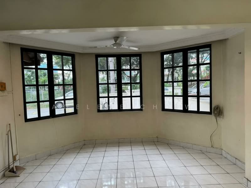 Rumah Teres 2 Tingkat untuk Dijual di Damansara Jaya (Petaling Jaya) - Adelene Chiew - Living Room - PropertyGuru.com.my