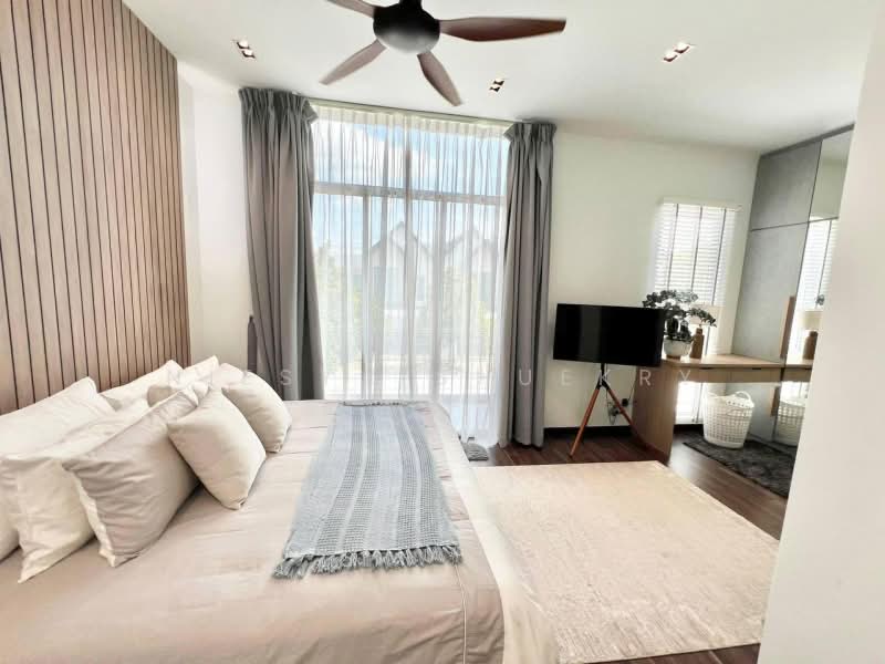 Rumah Teres 2 Tingkat untuk Dijual di Eco Forest (Semenyih) - Niesya Shuekry - Bedroom - PropertyGuru.com.my