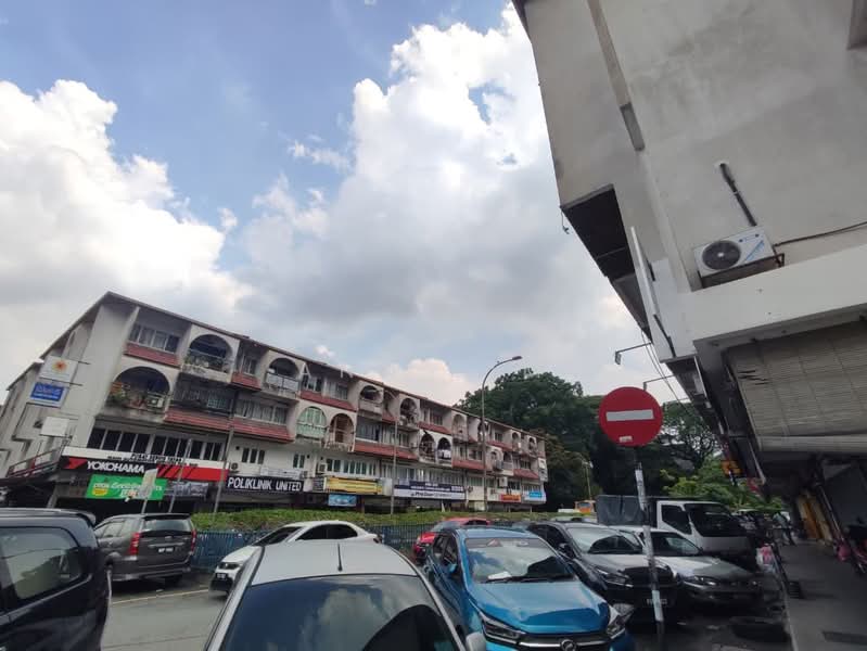 Kedai untuk Disewa di Taman United (Jalan Klang Lama (Old Klang Road)) - Ann Lim - Exterior - PropertyGuru.com.my