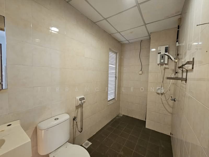 Kondominium untuk Disewa di Monte Bayu - Terrance Leong - Bathroom - PropertyGuru.com.my