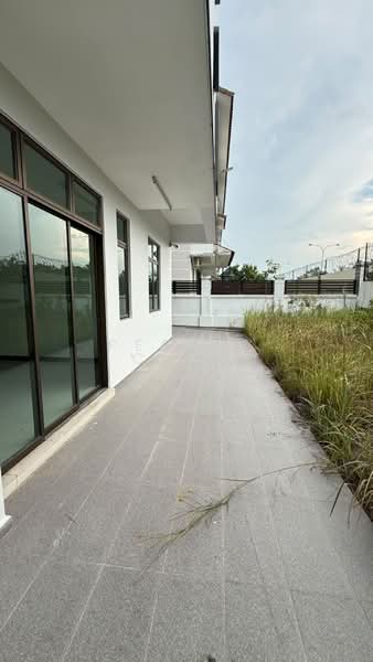 Semi-Detached House for Sale in Skudai (Johor) - Peggie Chua - Exterior - PropertyGuru.com.my