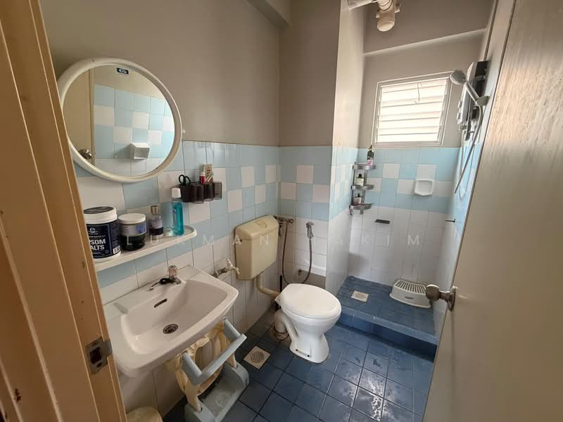 Apartment for Rent at Vista Seri Putra - Lukman Hakim - PropertyGuru.com.my