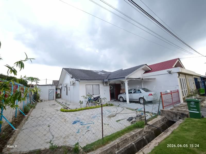 Semi-Detached House for Sale in Taman Sri Inderapura (Kuantan) - Mohammad Azizi - PropertyGuru.com.my