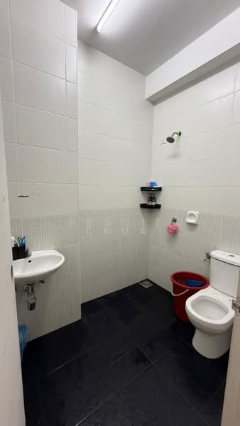 Rumah Teres untuk Dijual di Kota Masai (Pasir Gudang) - Peggie Chua - Bathroom - PropertyGuru.com.my