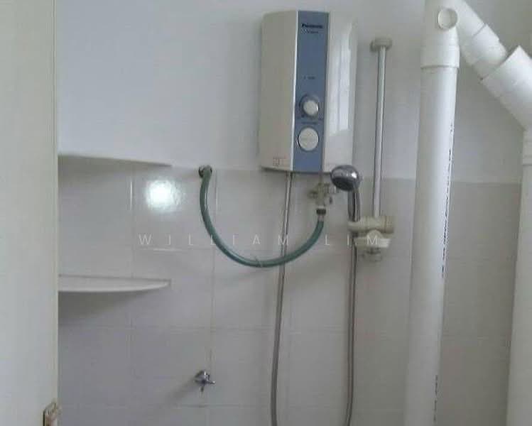 Pangsapuri untuk Disewa di Sri Ivori Apartment - William Lim - Bathroom - PropertyGuru.com.my