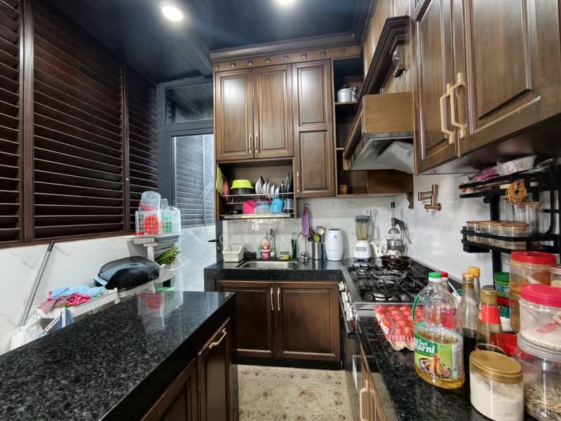 Bungalow for Sale in Senibong (Permas Jaya) - Kok Hui - Kitchen - PropertyGuru.com.my