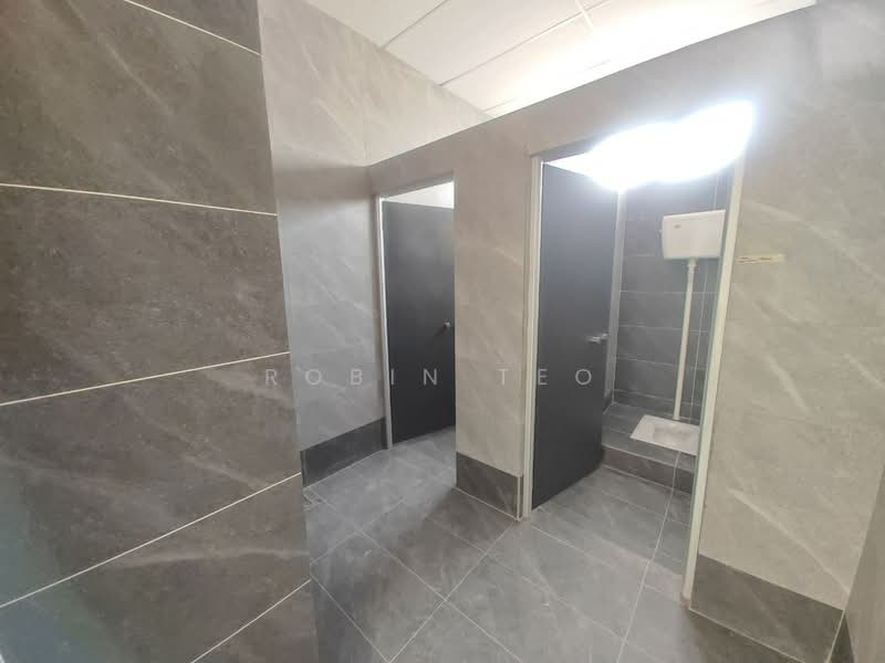 Cluster Factory for Sale in Taman Desa Idaman (Senai) - Robin Teo - Bathroom - PropertyGuru.com.my