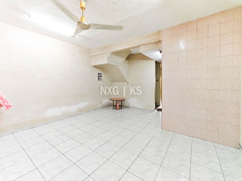 2-storey Terraced House for Sale in Taman Klang Utama (Kapar) - Kings Soe - Living Room - PropertyGuru.com.my