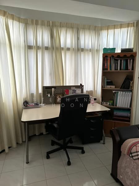Kondominium untuk Dijual di Eastside @ One Ampang Avenue - Stephanie Choong - Study - PropertyGuru.com.my