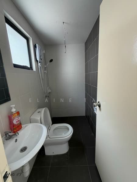 2-storey Terraced House for Rent in Shah Alam (Selangor) - Elaine Tan - Bathroom - PropertyGuru.com.my
